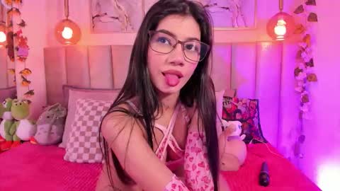 PIKAYLE  online show from November 27, 6:00 pm