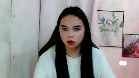 Snapshot of pinay_heart chatting on December 13, 4:49 pm heart online show from December 13, 4:49 pm