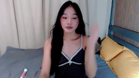 Jen online show from December 5, 10:12 am