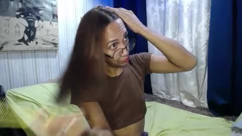 lucyLove online show from January 23, 4:52 am