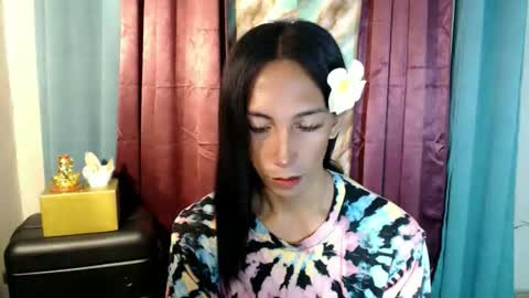 Snapshot of pinay_lucy chatting on October 15, 2:25 am lucyLove online show from October 15, 2:25 am