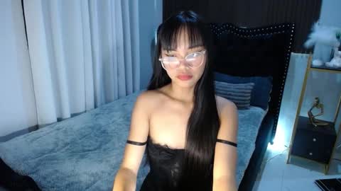 Snapshot of pinay_slutx chatting on March 4, 5:34 pm dee online show from March 4, 5:34 pm
