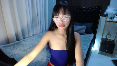 Snapshot of pinay_slutx chatting on March 3, 12:53 pm dee online show from March 3, 12:53 pm