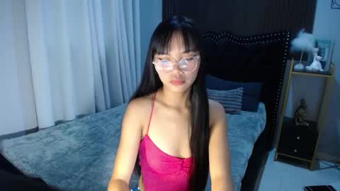 Snapshot of pinay_slutx chatting on March 6, 7:03 am dee online show from March 6, 7:03 am