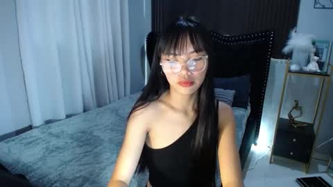 Snapshot of pinay_slutx chatting on March 5, 5:29 am dee online show from March 5, 5:29 am