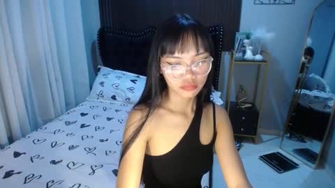 Snapshot of pinay_slutx chatting on February 18, 7:43 am dee online show from February 18, 7:43 am