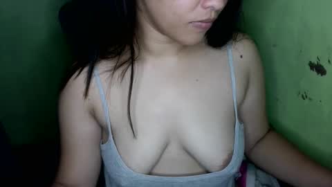 Snapshot of pinayhottie0028 chatting on September 17, 1:42 pm PinayHottie online show from September 17, 1:42 pm