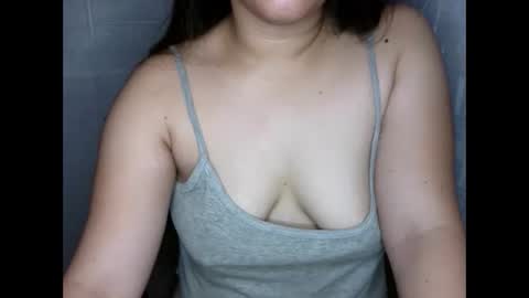 Snapshot of pinayhottie0028 chatting on March 3, 9:56 pm PinayHottie online show from March 3, 9:56 pm