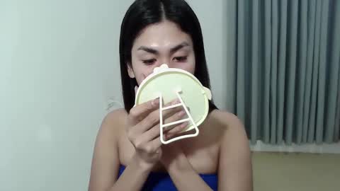 pinayloving_bella online show from November 12, 1:09 pm