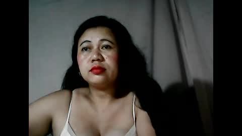 Snapshot of pinaymama12345 chatting on December 29, 10:47 pm pinaymama12345 online show from December 29, 10:47 pm