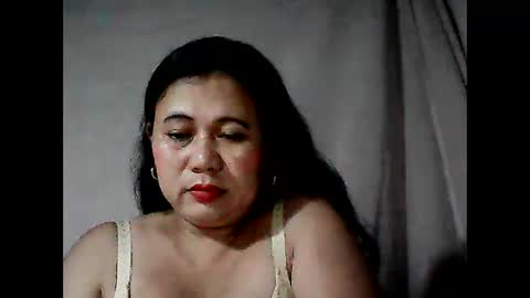 Snapshot of pinaymama12345 chatting on January 3, 1:14 pm pinaymama12345 online show from January 3, 1:14 pm