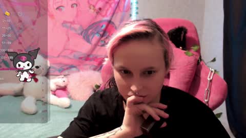 Snapshot of pineapple_dope chatting on January 5, 10:19 pm Nancy online show from January 5, 10:19 pm