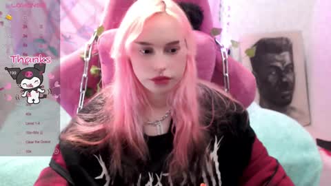 Snapshot of pineapple_dope chatting on February 24, 9:41 pm Nancy online show from February 24, 9:41 pm
