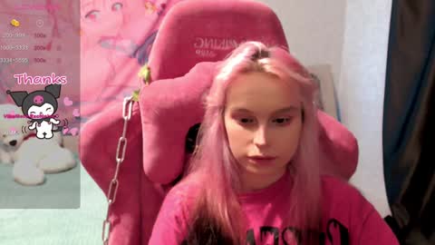 Snapshot of pineapple_dope chatting on December 10, 7:11 pm Nancy online show from December 10, 7:11 pm