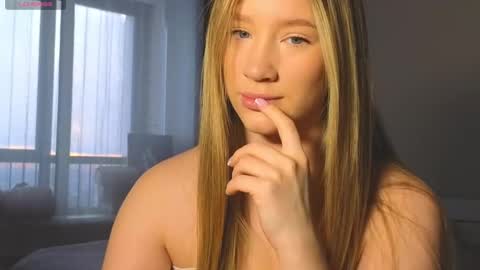 Snapshot of pink_rosee_ chatting on January 27, 3:04 am online show from January 27, 3:04 am
