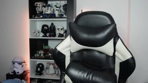 Emily online show from January 6, 1:09 am