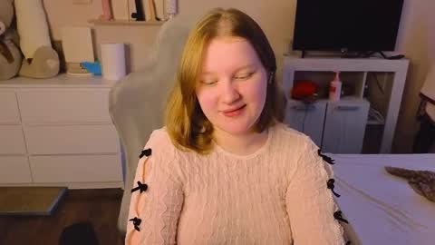 pinkiep1e online show from April 11, 3:56 am