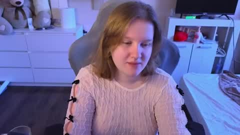 pinkiep1e online show from April 14, 4:34 am