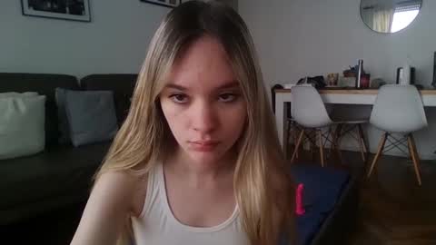 Snapshot of pinkilola chatting on December 11, 3:15 pm Pinkilola online show from December 11, 3:15 pm