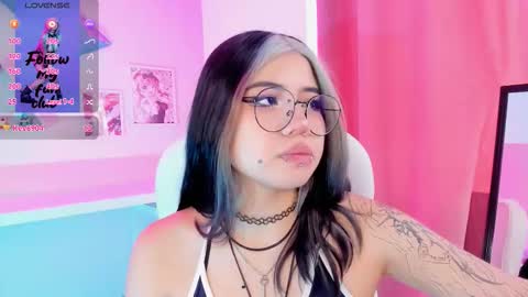 PINKK online show from October 2, 2:22 pm