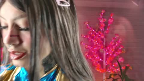LUISA online show from December 9, 11:15 am