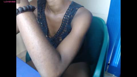 Snapshot of pinknjuicyx chatting on December 22, 9:00 am pinknjuicyx online show from December 22, 9:00 am