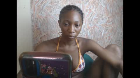 Snapshot of pinknjuicyx chatting on December 13, 8:43 am pinknjuicyx online show from December 13, 8:43 am