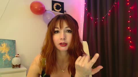 Perlita online show from December 12, 3:43 am