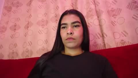 Snapshot of pinks_girls chatting on January 29, 2:19 am pinks_girls online show from January 29, 2:19 am