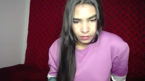 Snapshot of pinks_girls chatting on January 27, 1:37 am pinks_girls online show from January 27, 1:37 am