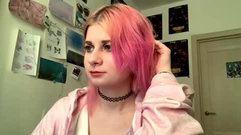 Sara online show from October 4, 1:39 pm