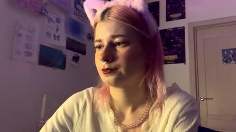 Sara online show from October 8, 9:08 pm