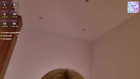 Snapshot of pinky__binky chatting on September 9, 3:06 am Pinky online show from September 9, 3:06 am