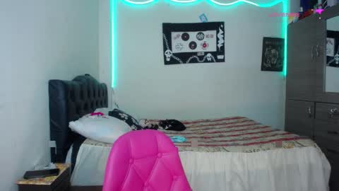 VIOLETA LOPEZ online show from April 6, 1:12 pm