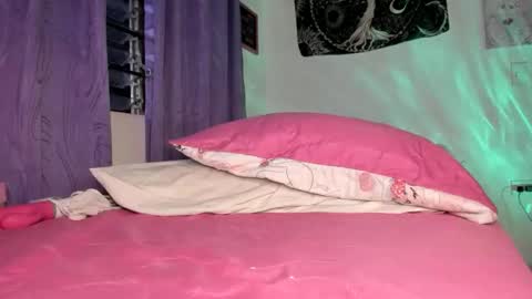 pinky_promiseex online show from March 7, 11:23 pm