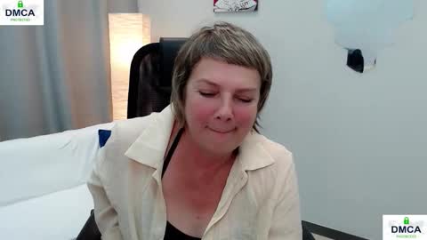 Snapshot of pion_s chatting on October 29, 10:30 am Bella online show from October 29, 10:30 am