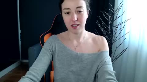 piscesgirl06 online show from January 10, 7:04 am