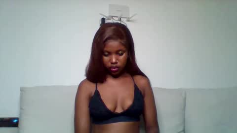 Majesty online show from October 25, 6:15 pm