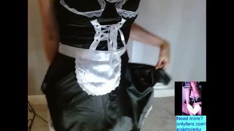 Snapshot of pixiehole4u chatting on September 23, 7:56 pm pixiehole4u online show from September 23, 7:56 pm