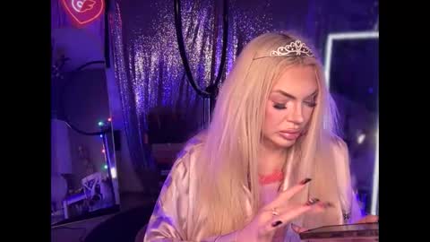 Snapshot of plasticfuckdoll chatting on September 14, 12:41 am Dumb bimbo fuck doll online show from September 14, 12:41 am