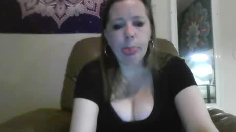 Snapshot of playfulmaryjane2017 chatting on March 8, 8:51 am playfulmaryjane2017 online show from March 8, 8:51 am