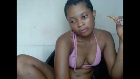 plumnjuicyx online show from February 11, 4:24 pm