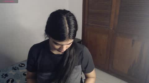 Snapshot of pocahontas_princess__ chatting on October 12, 4:37 am Pocahontas online show from October 12, 4:37 am