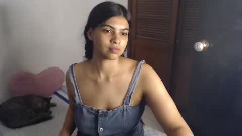 Snapshot of pocahontas_princess__ chatting on September 13, 5:04 am Pocahontas online show from September 13, 5:04 am