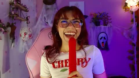 poison_liv online show from October 17, 1:47 pm