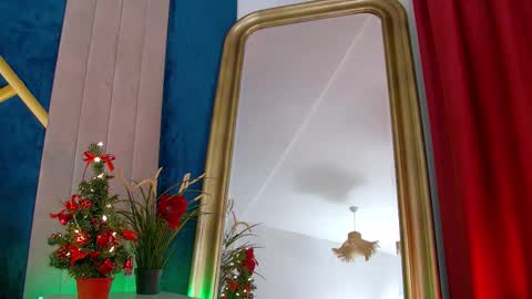 poison_milf_ online show from December 17, 4:49 am