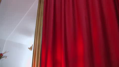 Snapshot of poison_milf_ chatting on October 2, 5:01 am poison_milf_ online show from October 2, 5:01 am