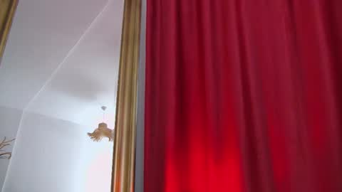 Snapshot of poison_milf_ chatting on September 25, 5:06 am poison_milf_ online show from September 25, 5:06 am