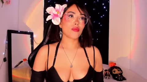 Willow                      Hours 12pm to 630pm Colombian time FRIDAY AND SUNDAY FREE DAYS online show from January 9, 6:15 pm