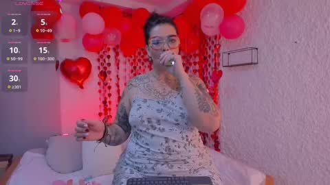 Snapshot of poisson_ivy_ chatting on February 13, 4:32 am poisson_ivy_ online show from February 13, 4:32 am